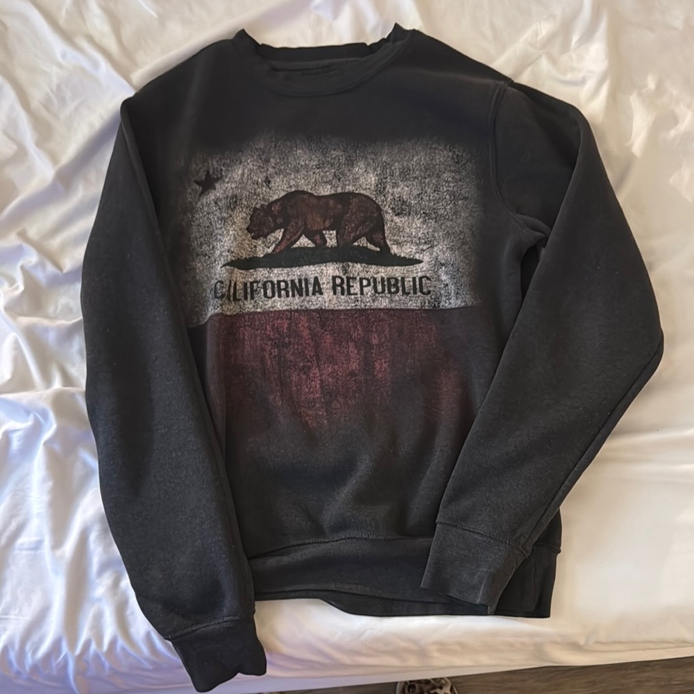 Men's Black Crewneck Sweater